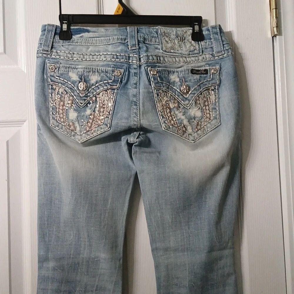 Miss Me rhinestone distressed pocket signature boot light wash jeans Sz 29 NWOT